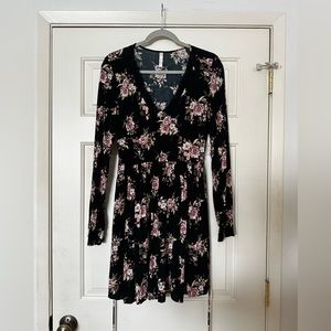 Long sleeve short floral dress